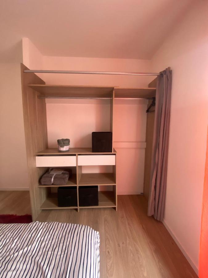 Petit Chateau Chasse-sur-Rhone Bagian luar foto
